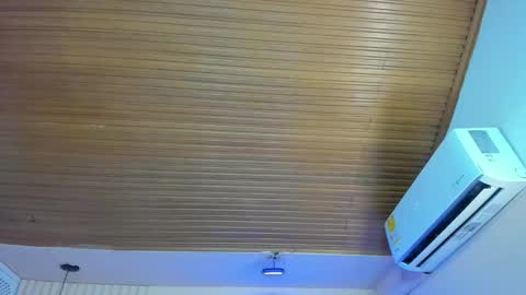 Viiolett online show from October 12, 8:44 pm