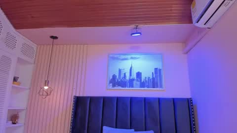 Viiolett online show from September 19, 9:58 pm