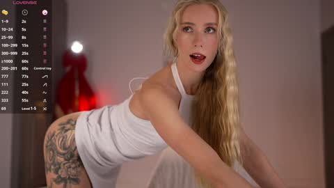 vika54784 online show from January 18, 6:32 am