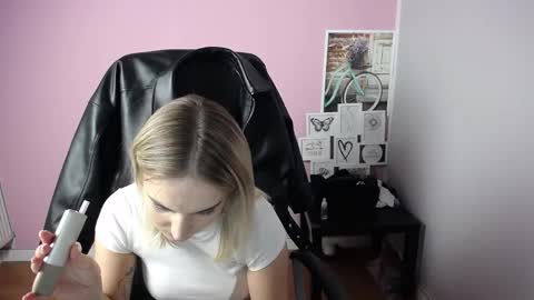 viktoria_lovely online show from October 10, 10:31 am