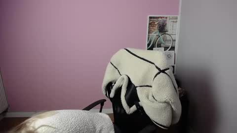 viktoria_lovely online show from February 18, 6:04 am