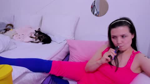 viktoriakiss online show from December 8, 11:40 pm