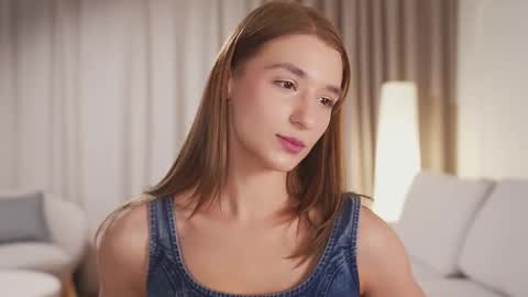 Lana online show from December 3, 12:18 pm