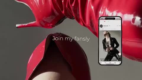 Diva Silvia online show from November 22, 6:10 pm