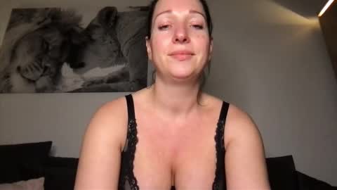 Vio online show from December 14, 5:08 pm