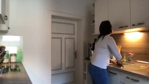 Vio online show from October 2, 9:58 am