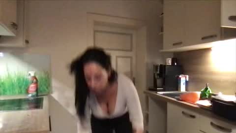 Vio online show from October 12, 4:31 pm