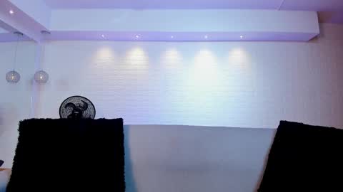 Violett  Everyday From 0530 to 1430 Col Time online show from September 19, 11:09 am