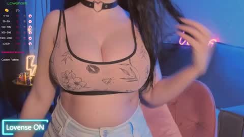 violet____h online show from September 16, 7:55 pm