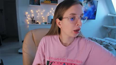 Violet online show from February 5, 11:35 am