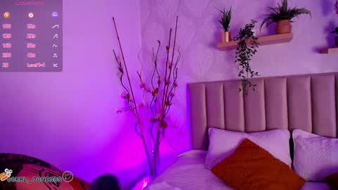 Violet Jones online show from January 27, 1:09 pm