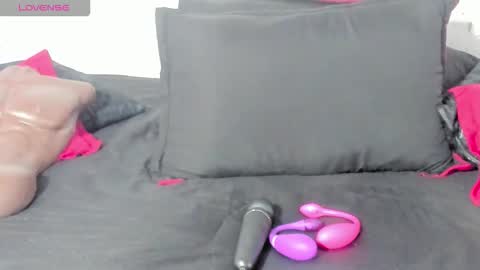 Violet  online show from January 16, 6:04 pm