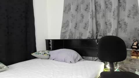 violeta_gracee online show from March 18, 12:15 am