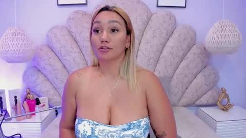 violeta_medina online show from December 17, 1:00 am