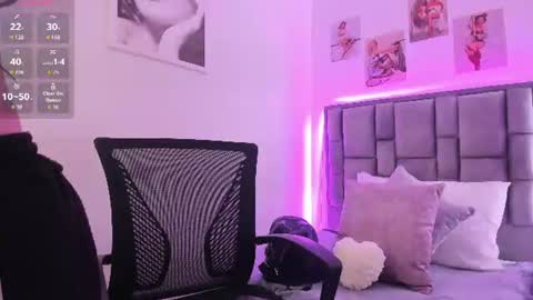   online show from June 25, 1:02 pm