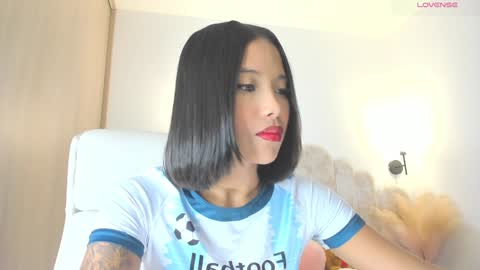 violeth___ online show from January 12, 11:07 am