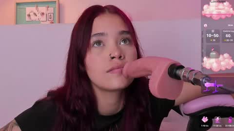 Violeth Hill online show from September 12, 9:44 pm