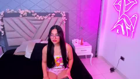 Violet Rousse online show from February 13, 1:15 pm