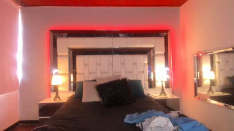 violetskinny online show from January 30, 7:04 pm