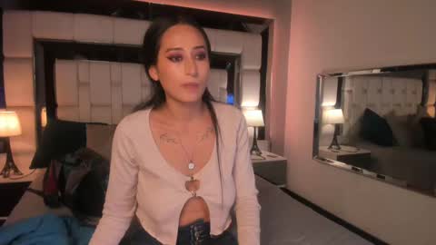 violetskinny online show from January 31, 6:47 pm