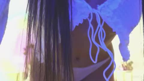 violetta_finch online show from December 21, 11:25 am