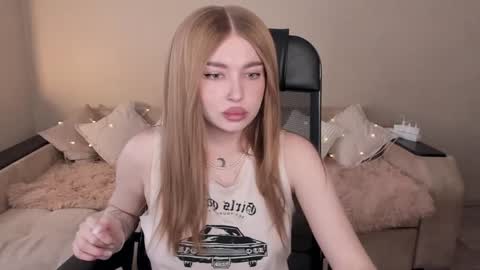 ViolettaOtis online show from February 7, 11:23 am