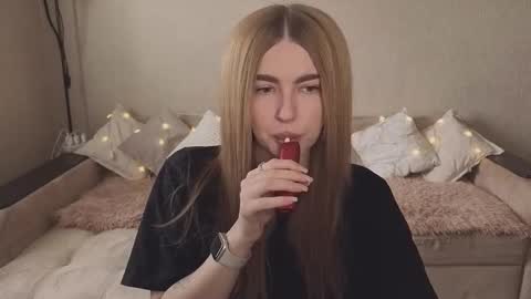 ViolettaOtis online show from September 17, 11:19 am