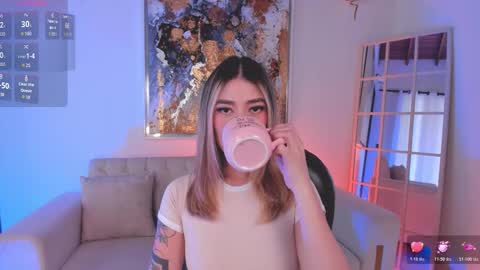 Violett  online show from February 10, 6:55 pm