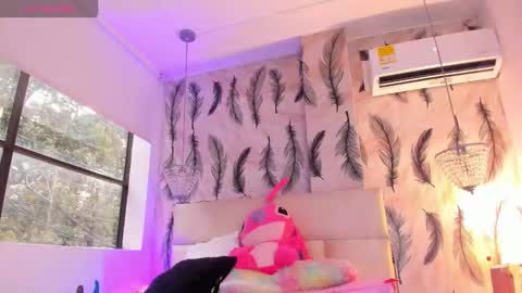 Viviana  online show from November 15, 9:05 pm