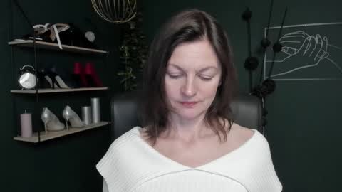 Vivian online show from October 8, 6:29 am