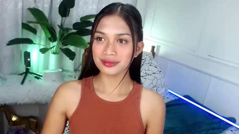 Vivian online show from February 16, 6:10 pm