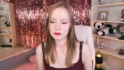 Vivien online show from March 21, 8:19 am