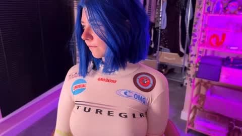 Polly  Online mostly at 9pm-2am UK Time online show from September 13, 6:49 pm