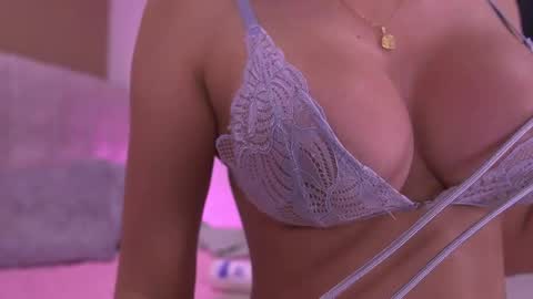 Violeta online show from April 21, 3:02 am