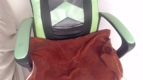 Trixie 3 online show from October 20, 1:47 pm