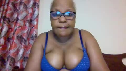 weaverbird25 online show from March 2, 8:59 pm