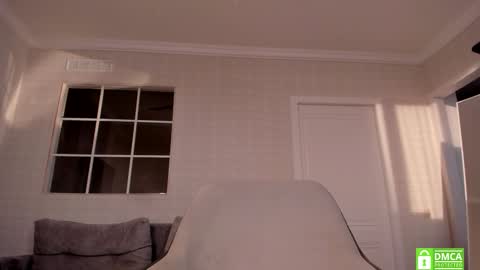 CAREN online show from October 4, 1:28 pm