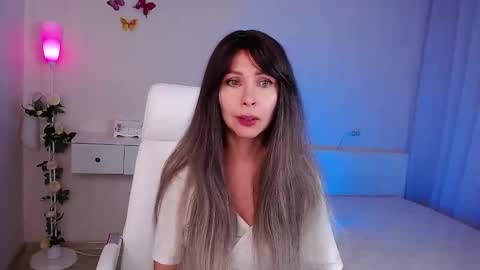 Wendi Foster online show from November 10, 6:25 pm