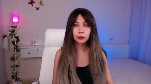 Wendi Foster online show from February 25, 5:40 pm