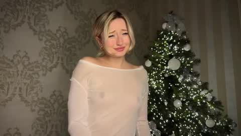 Daisy    online show from January 14, 6:28 pm