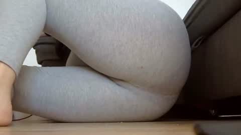 wet_pants2022 online show from September 18, 7:07 am