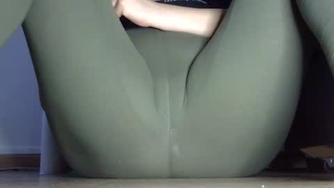 wet_pants2022 online show from December 23, 1:53 am