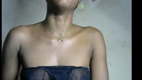 Bella online show from November 28, 8:12 pm