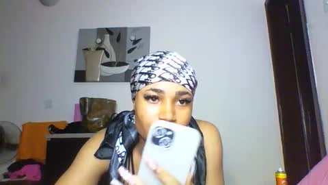 wetdripbitch online show from January 8, 6:45 pm