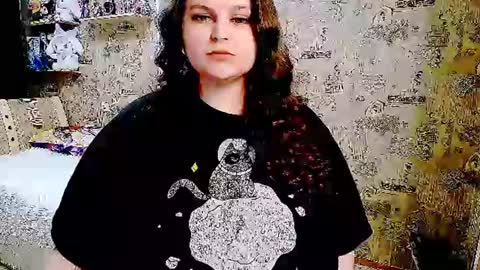 whisperinthedarkk online show from June 15, 9:15 pm
