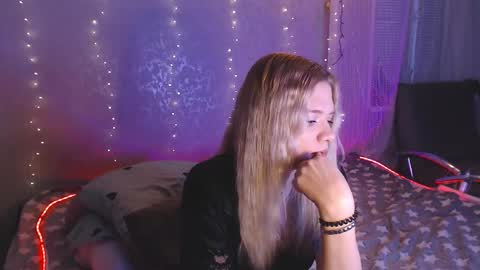 Melania online show from March 1, 1:22 pm