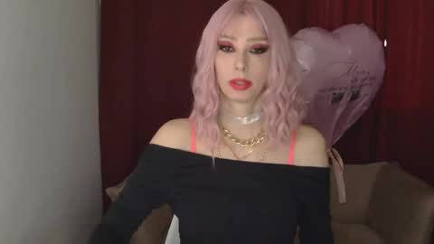 White Queen online show from February 16, 12:10 pm