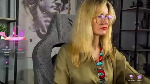 whitneypunnch online show from April 20, 2:42 pm