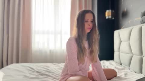 Alice online show from March 25, 3:26 pm