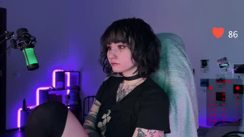 iggy iggz online show from February 15, 10:00 pm